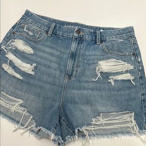 NWOT American Eagle Outfitters Curvy Mom Distressed Blue Denim Shorts